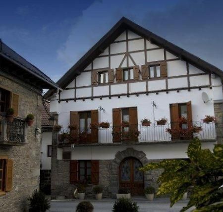 Hostal Casa Sario Jaurrieta Zewnętrze zdjęcie