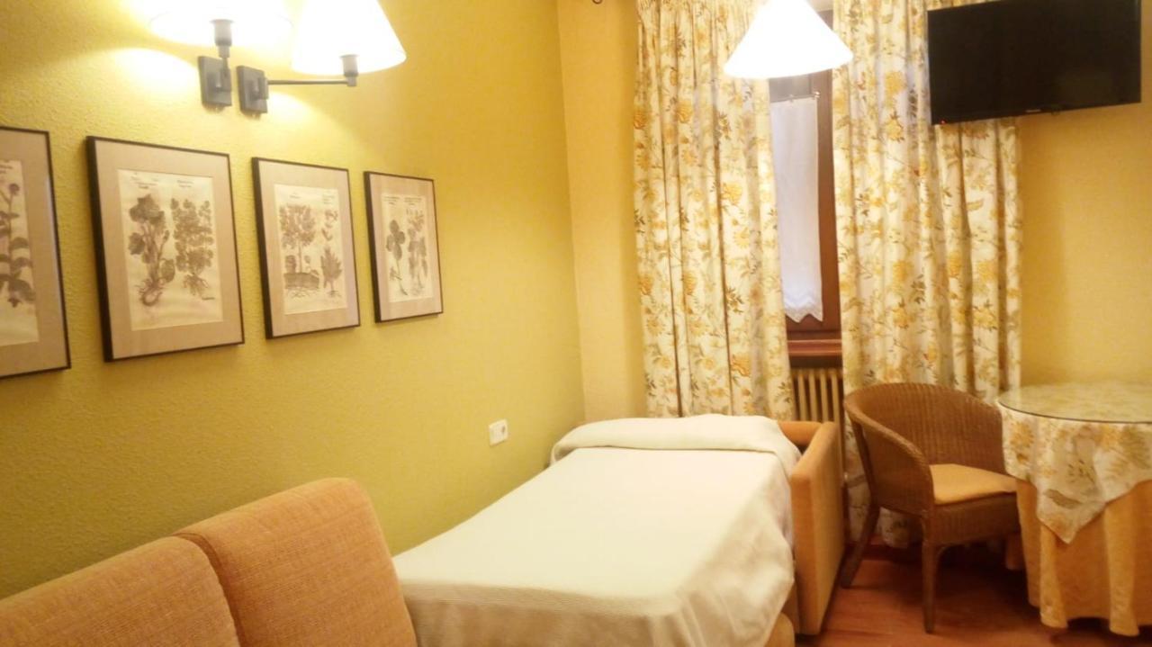Hostal Casa Sario Jaurrieta Zewnętrze zdjęcie