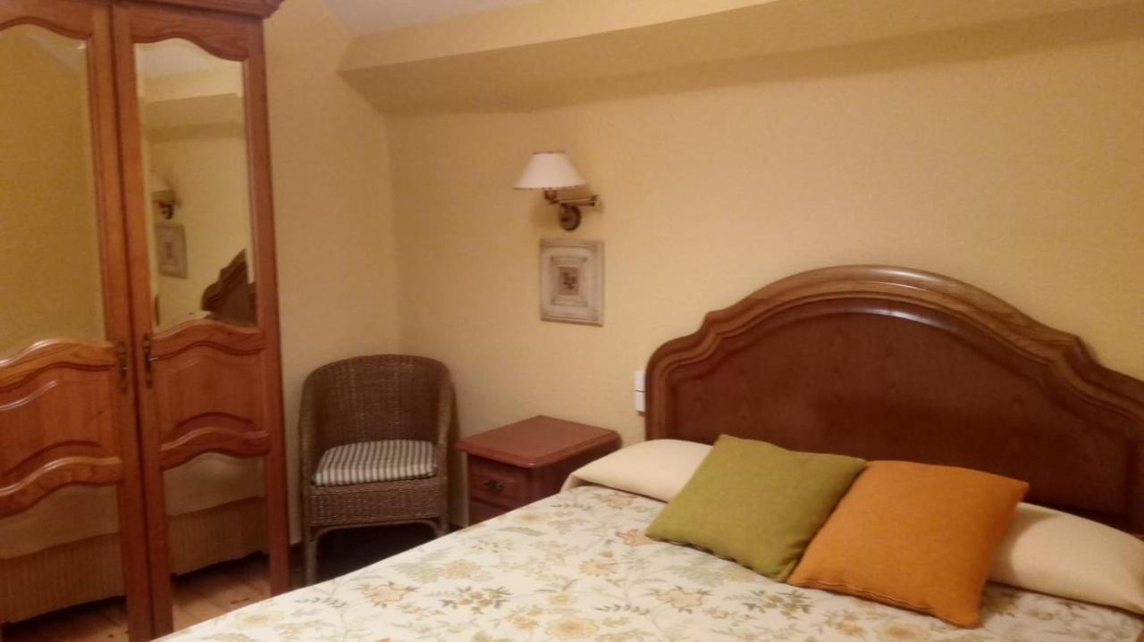 Hostal Casa Sario Jaurrieta Zewnętrze zdjęcie